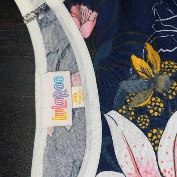 Flowered Three Quarter Length Sleeve T - White Sleeve - Picture 2 of 2